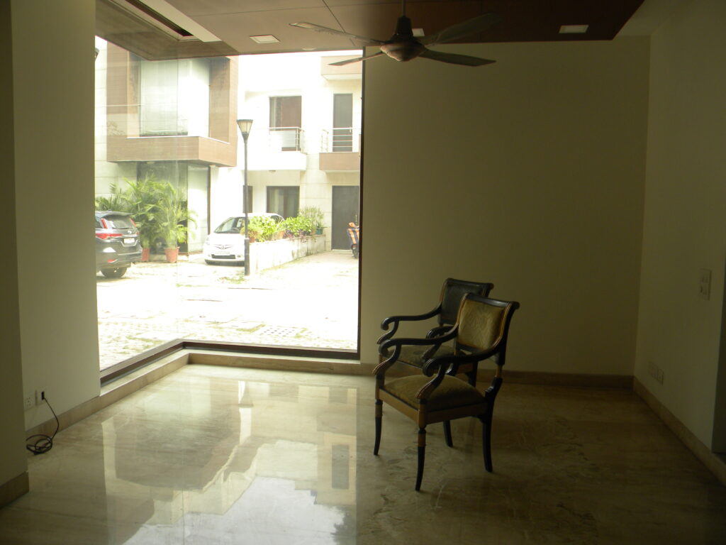 Ready to move in Flats in Chattarpur Delhi